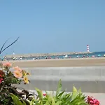 Apartment : Front De Mer, 4 Pers, Parking Inclus - Fr-1-797-32