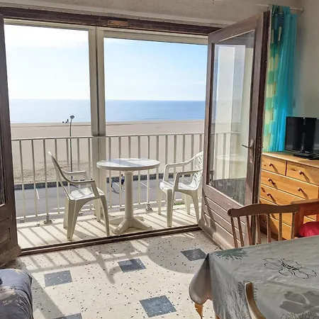Apartment : Front De Mer, 4 Pers, Parking Inclus - Fr-1-797-32 Port-la-Nouvelle